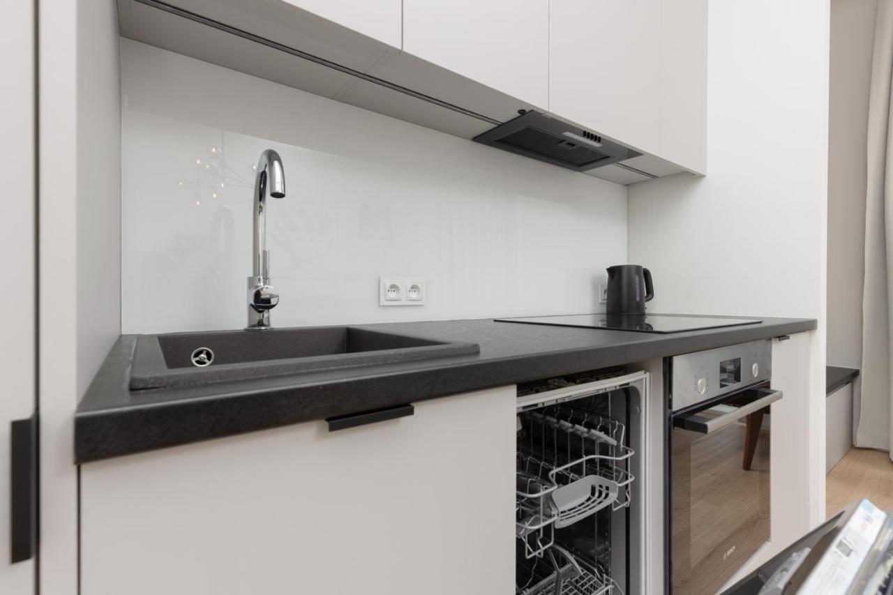 Fashionable City Center Apartment By Noclegi Renters Varşovia Exterior foto