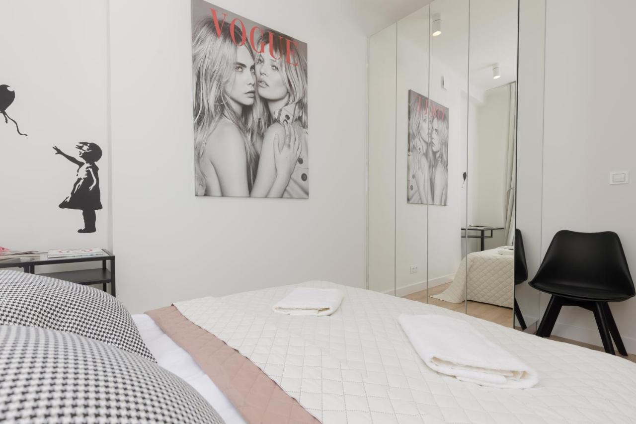 Fashionable City Center Apartment By Noclegi Renters Varşovia Exterior foto